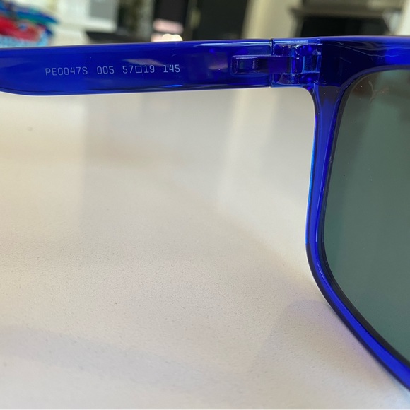 Puma sunglasses brand new with tag. - Picture 3 of 4
